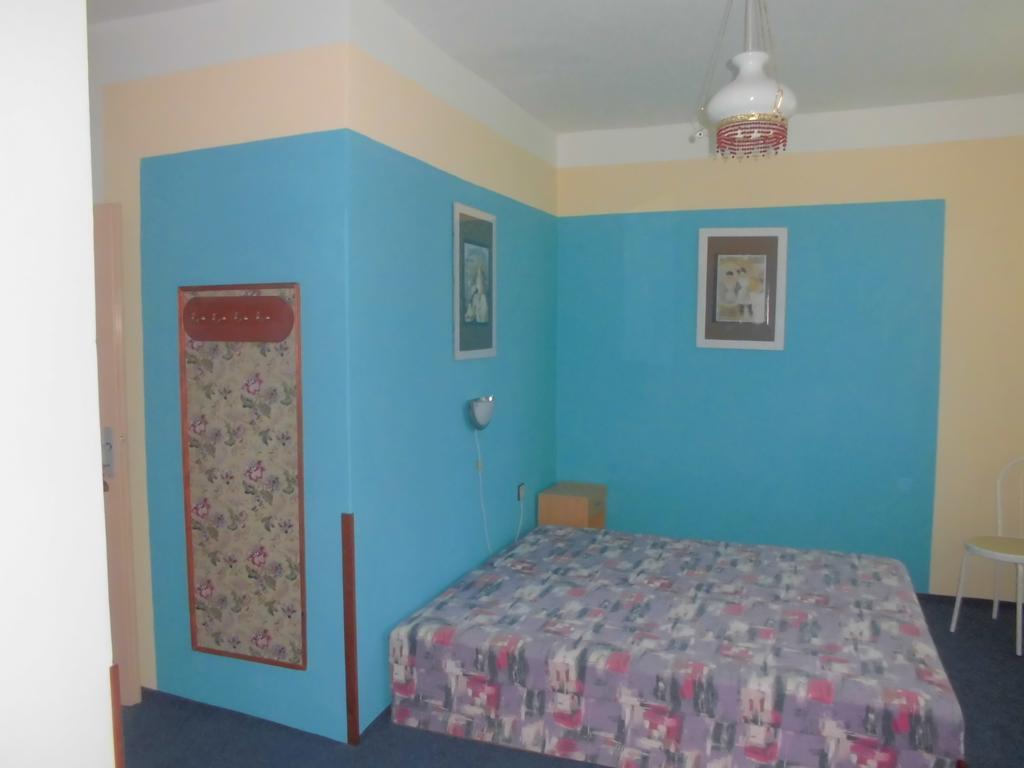 Penzion Laguna Otel Kunratice  Oda fotoğraf