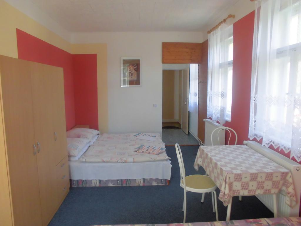 Penzion Laguna Otel Kunratice  Oda fotoğraf